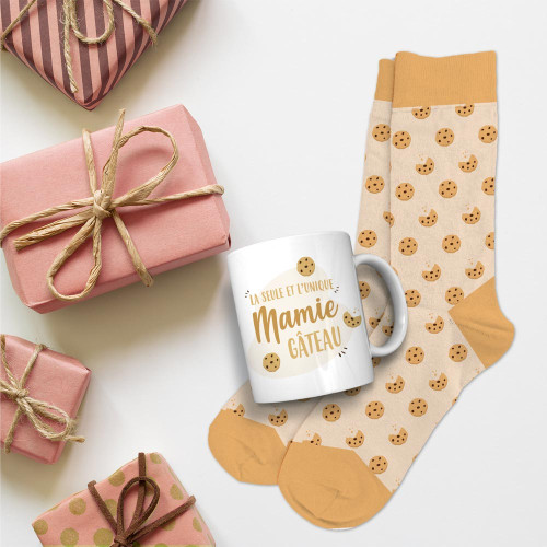 COFFRET MUG CHAUSSETTES &quot;MAMIE GATEAU&quot;